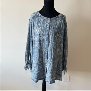 Cato Woman Blue Bandana Paisley Button-Up Blouse with tie sleeves Size 22/24W